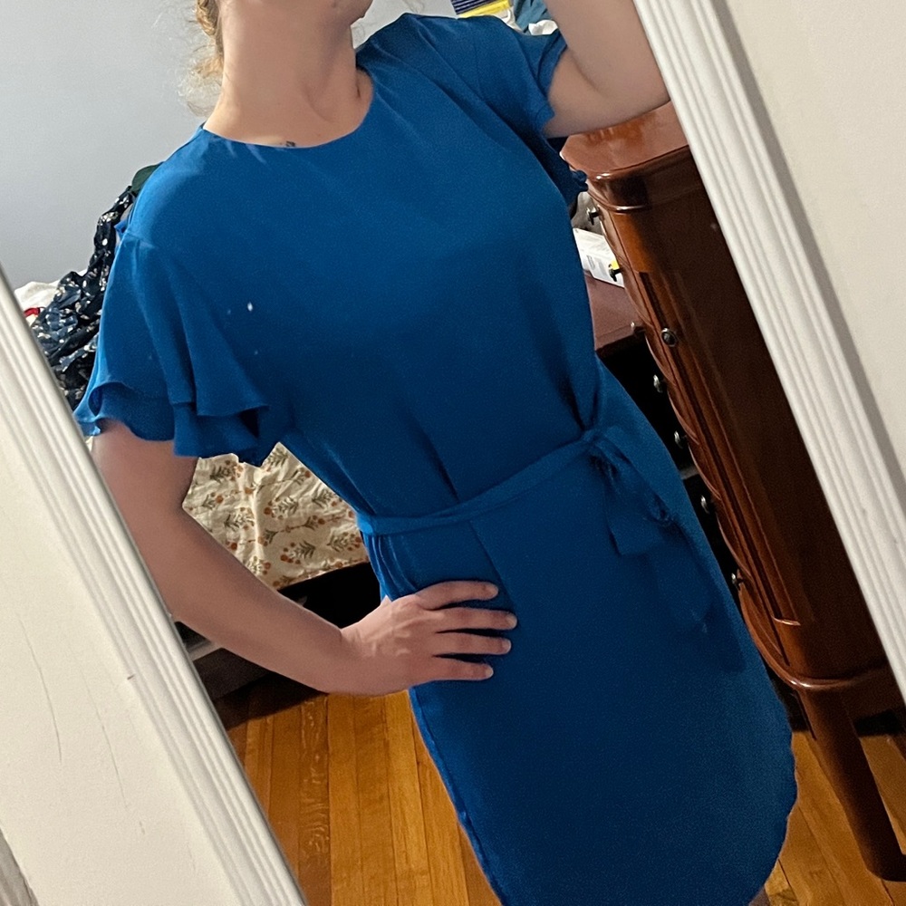 Blue satin dress with short sleeves